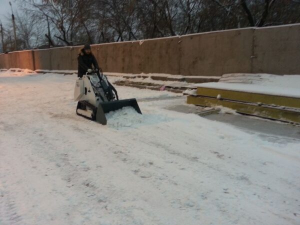 Мини трактор_погрузчки_трактор коммунальный_2
