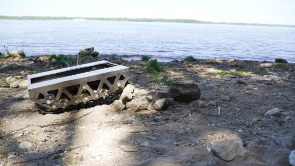 Гусеничный робот UMKA_гусеничная платформа_гусеничный мини трактор_образовательный робот конструктор_ 27