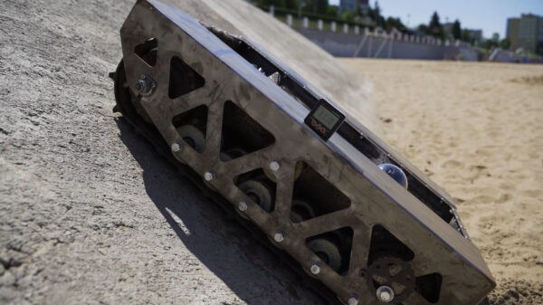 Гусеничный робот UMKA_гусеничная платформа_гусеничный мини трактор_образовательный робот конструктор_ 8